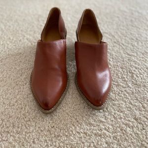Universal Thread booties Brown color size 7